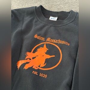Vintage Salem, MA Gildan Heavyweight Black Sweater Halloween Witch Fall Pullover